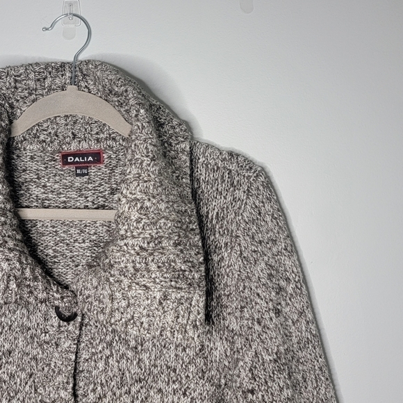 Dahlia XL Grey Knit Long Button Up Jacket - Picture 3 of 11